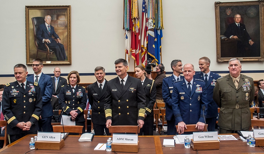 فرماندهان نظامی آمریکا: ارتش آمریکا در موضع ضعف قرار دارد