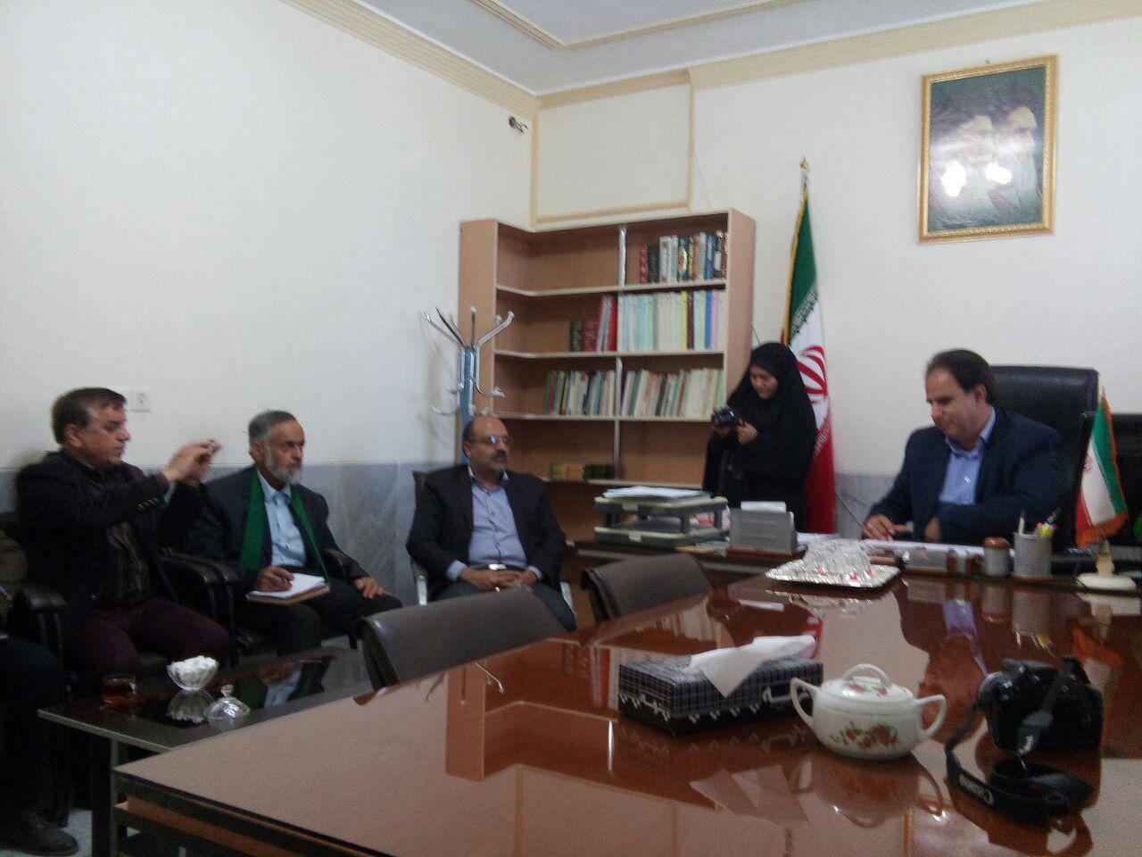 تخلیه زباله و نخاله در حریم شهر مهریز