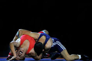 فرنگی کاران تمرینات را پیگیری می کنند