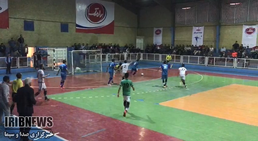 برتری نماینده فارس برابر تیم ساکا پخش سقز