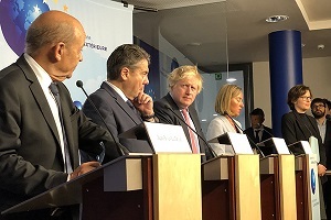 برجام يک دستاورد مهم ديپلماتيک است برجام يک دستاورد مهم ديپلماتيک است