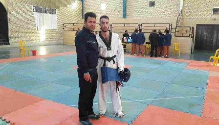 گردآویز طلا توسط دانشجوی تکواندو کار هم استانی