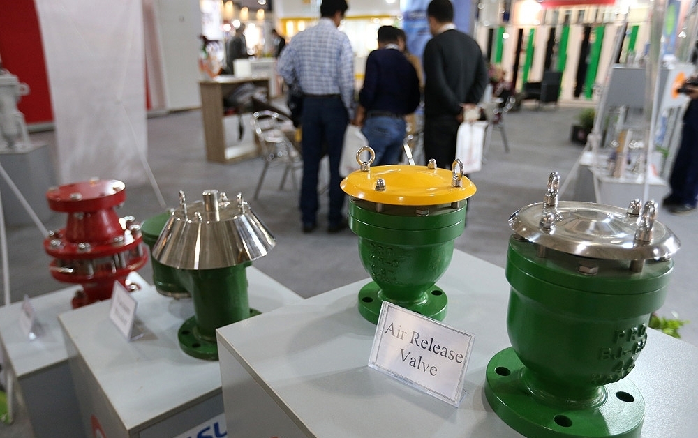 گشایش چهاردهمین نمایشگاه بین المللی نفت و انرژی در کیش