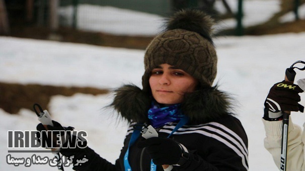 پرچم کاروان زمستانی ایران در دستان ورزشکار زنجانی