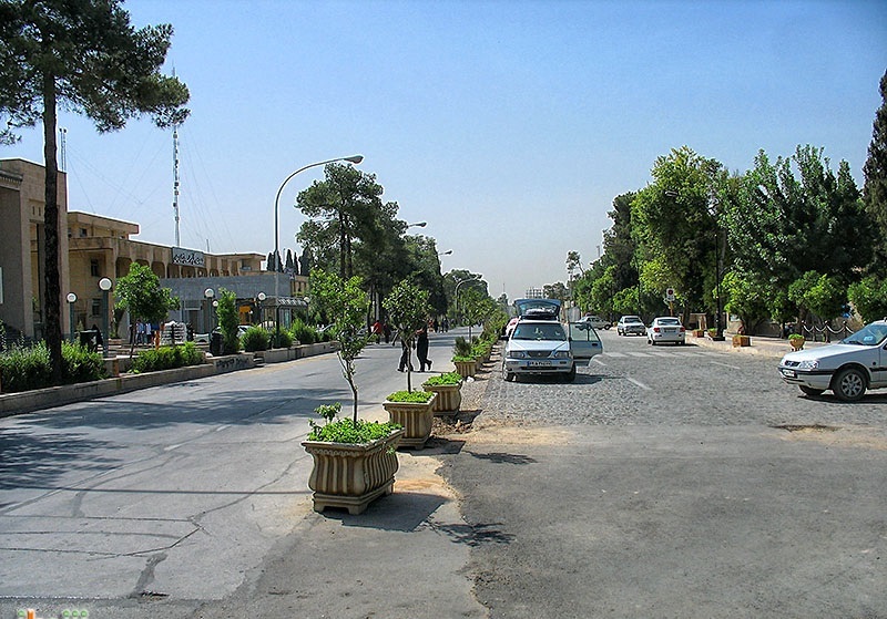 بسته شدن چهار راه حافظیه تا ادبیات