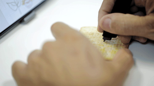 با قلم دیجیتالی Phree همه جا بنویسید!