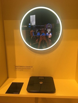 آیینه هوشمندی که روند کاهش وزن را نشان می دهد