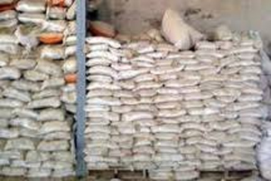 امحا بیش از 20 تن پودر گوشت فاسد در خمینی شهر امحا بیش از 20 تن پودر گوشت فاسد در خمینی شهر