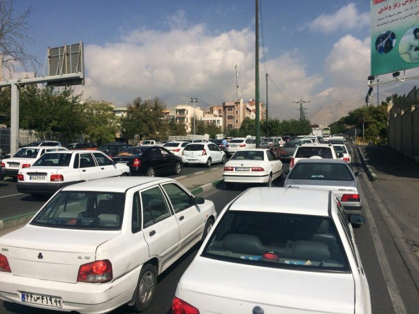ترافیک سنگین در خیابان‌های منتهی به نمایشگاه بین المللی تهران