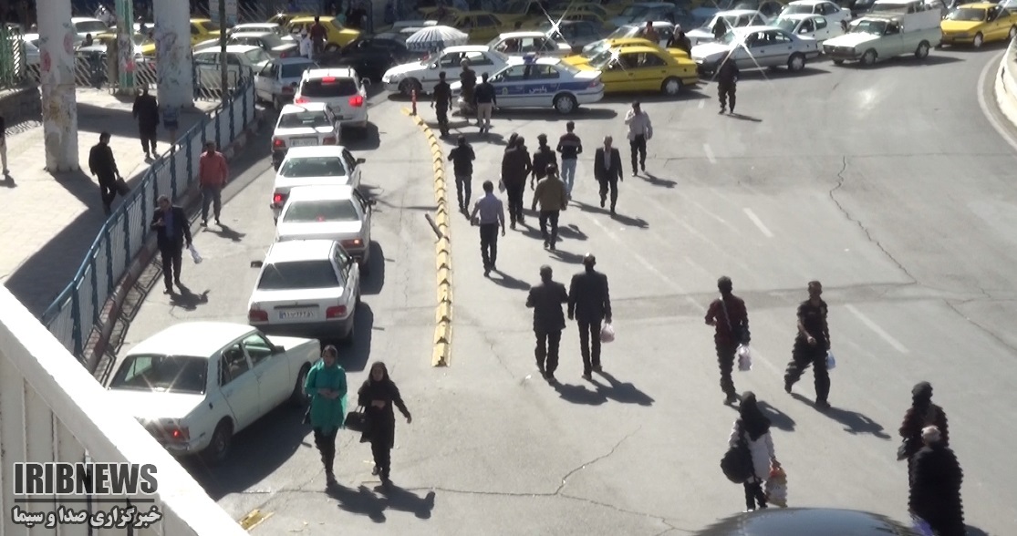 اجرای طرح گذر عابر پیاده از پیاده رو سنندج