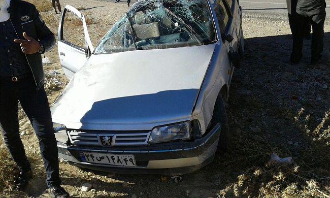 ۴ مصدوم در پی واژگونی پژو در جاده کاکان ۴ مصدوم در پی واژگونی پژو در جاده کاکان