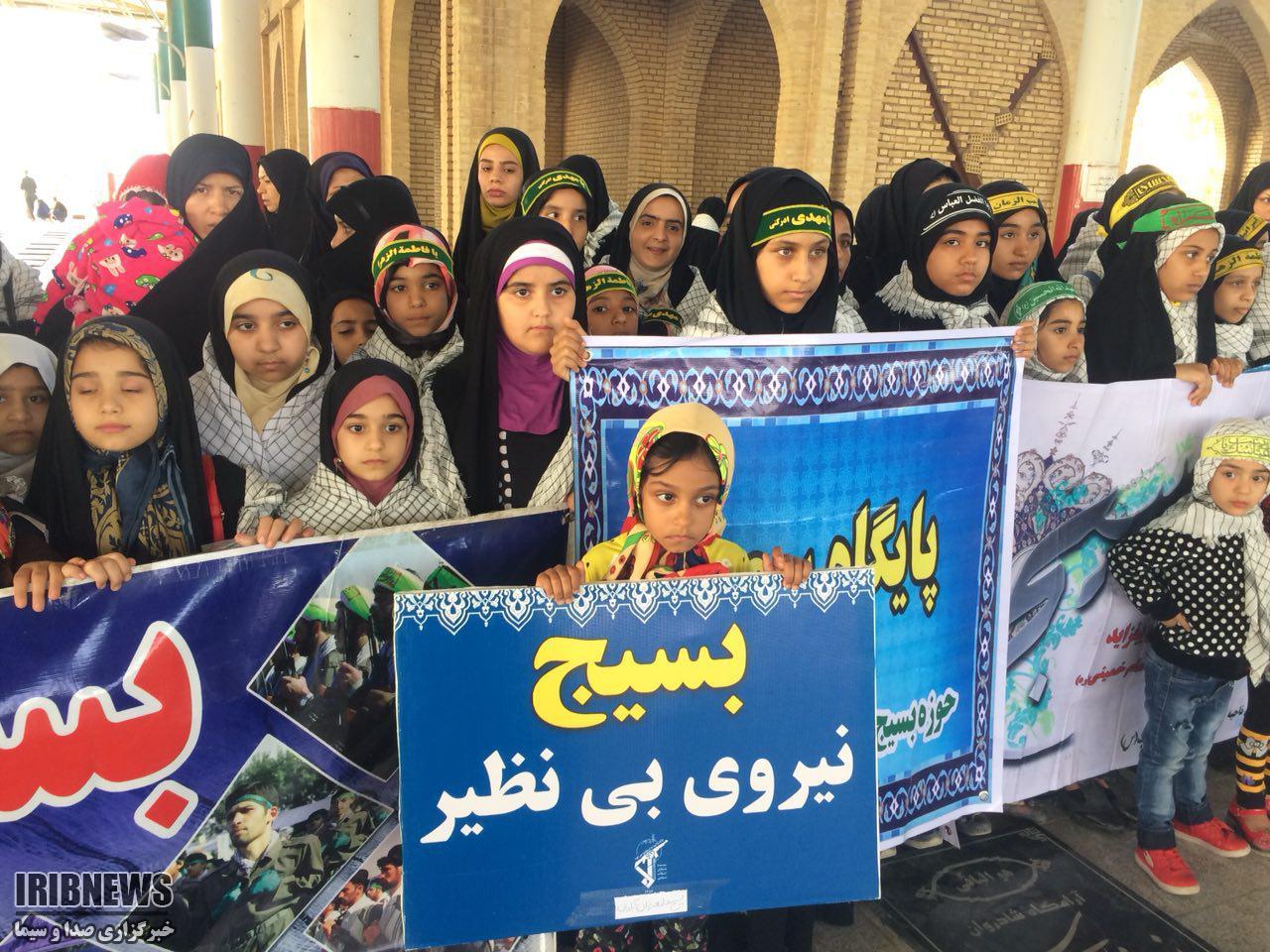 زیارت گلزار شهدا در چهارمین روز از هفته بسیج