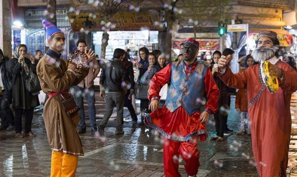 آغاز اجرای تئاترهای خیابانی و جشن آئینهای سنتی نوروزی در شیراز آغاز اجرای تئاترهای خیابانی و جشن آئینهای سنتی نوروزی در شیراز