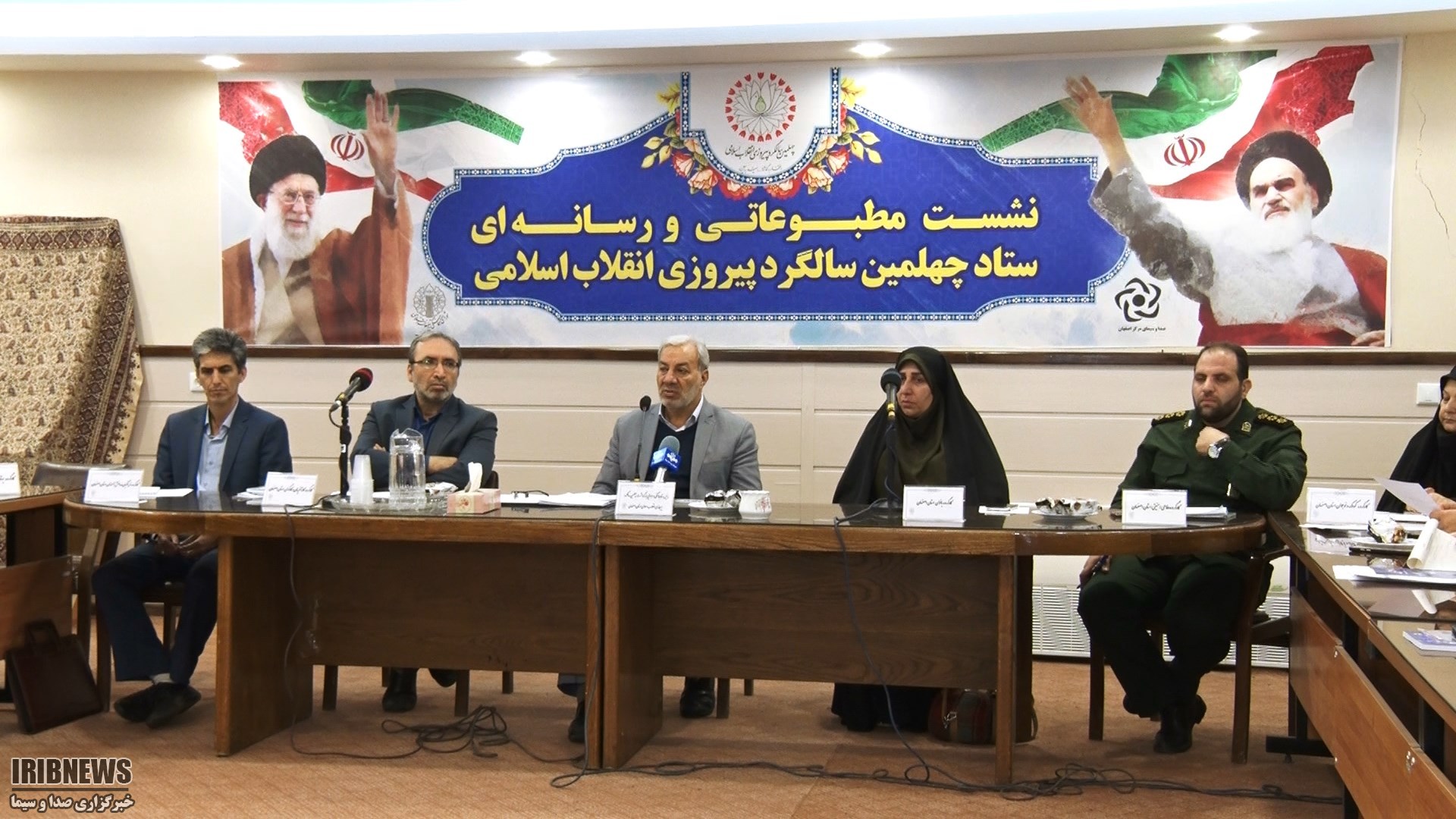 ضرورت معرفی صحیح دستاوردهای انقلاب به مردم ضرورت معرفی صحیح دستاوردهای انقلاب به مردم