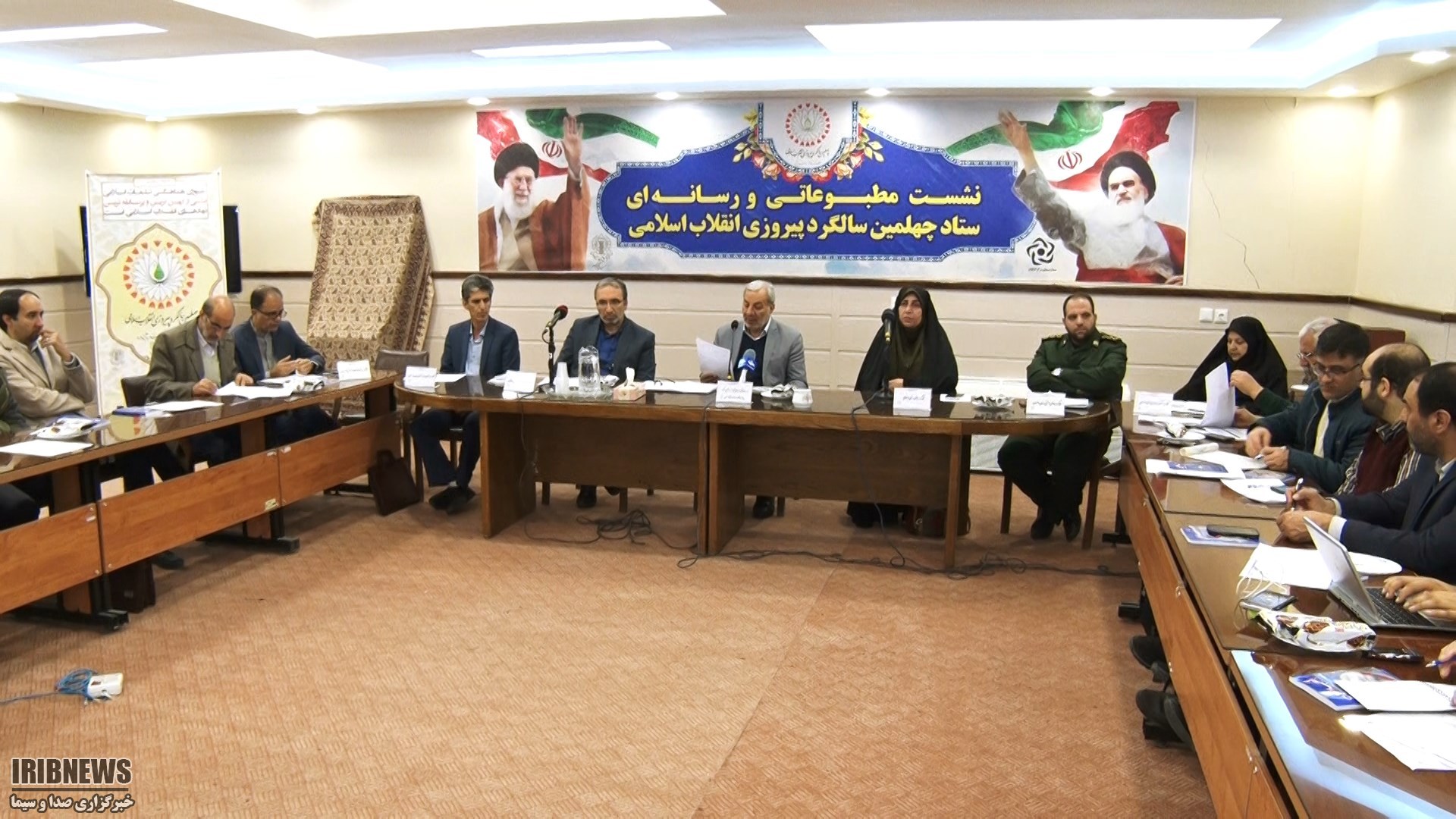 ضرورت معرفی صحیح دستاوردهای انقلاب به مردم