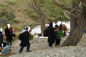 گلستانکوه خوانسارقربانی بی مهری گردشگران گلستانکوه خوانسارقربانی بی مهری گردشگران