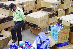 کشف محموله میلیاردی کالای قاچاق در اصفهان