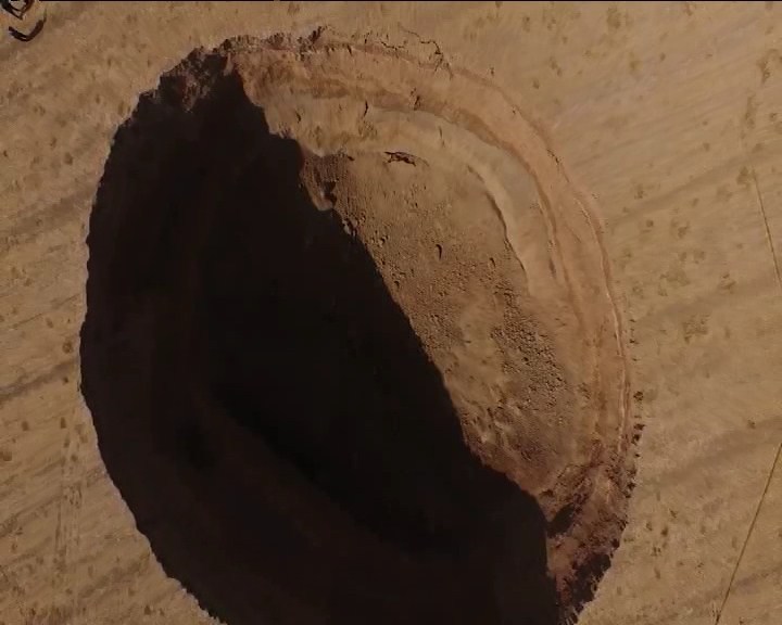 نیروگاه و چاه های غیرمجاز عامل اصلی فروچاله ها