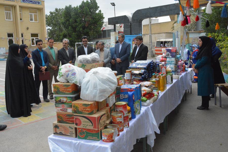 فعالیت پایگاه‌های مدارس برای کمک به سیل زدگان