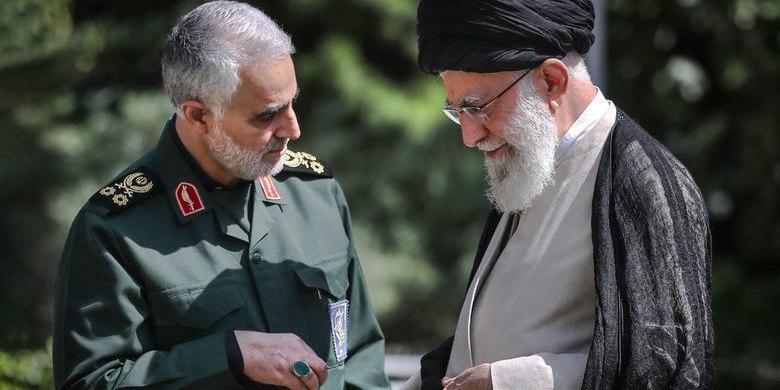 مراسم بزرگداشت شهید سلیمانی و همرزمانش