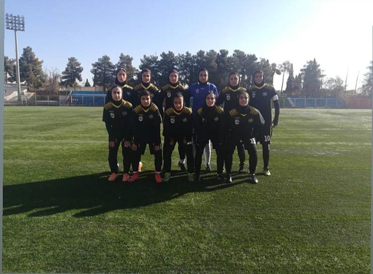 آذرخش بدنبال شکست ذوب آهن آذرخش بدنبال شکست ذوب آهن