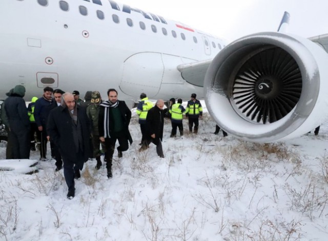 خارج شدن یک فروند ایرباس از باند فرودگاه کرمانشاه