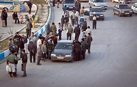 می شود‌ بی‌تفاوت رد‌ شد‌ و چيزی ند‌يد‌؟