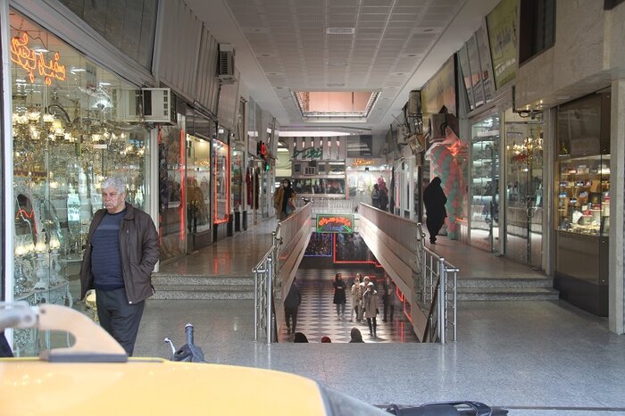 تعطیلی خودجوش برخی واحد‌های صنفی در بازار استان