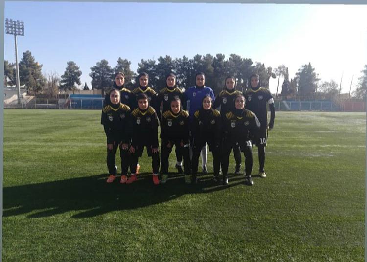 لغو دیدار نمایندگان فارس و کرمان در لیگ برتر فوتبال بانوان لغو دیدار نمایندگان فارس و کرمان در لیگ برتر فوتبال بانوان