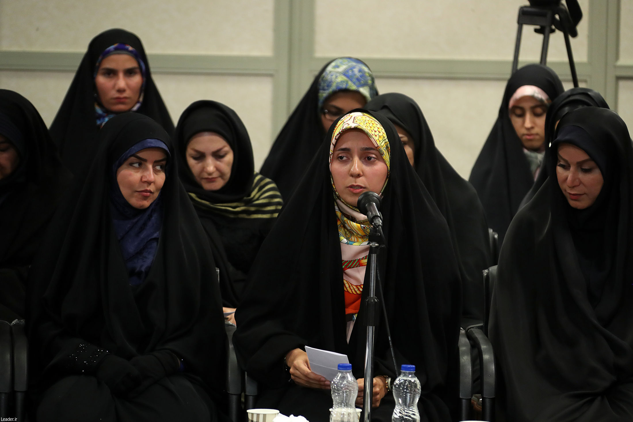 شعرخوانی شعرا در محضر رهبر معظم انقلاب (۱)