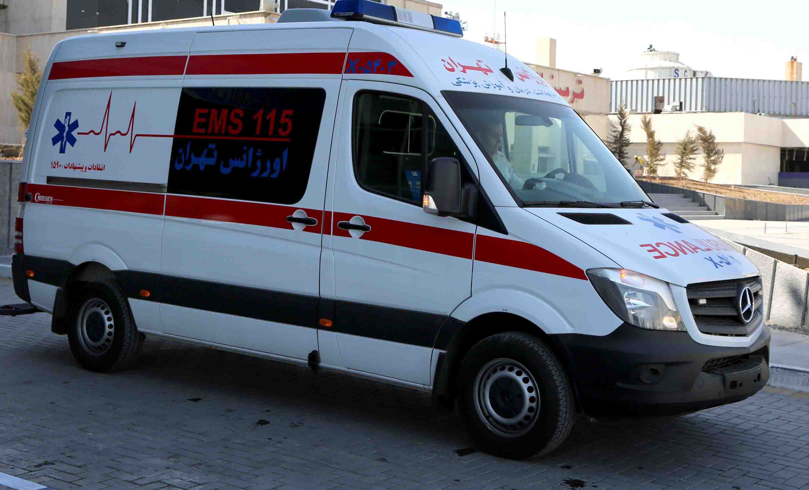 هنگام شنیدن صدای آژیر خودرو‌ها امدادی چه کار کنیم؟