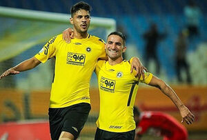 خارجیها خارج نمی شوند