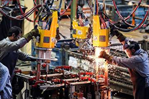 ایجاد ۲ هزار شغل جدید با احیای ۱۵۱ واحد تولیدی ایجاد ۲ هزار شغل جدید با احیای ۱۵۱ واحد تولیدی