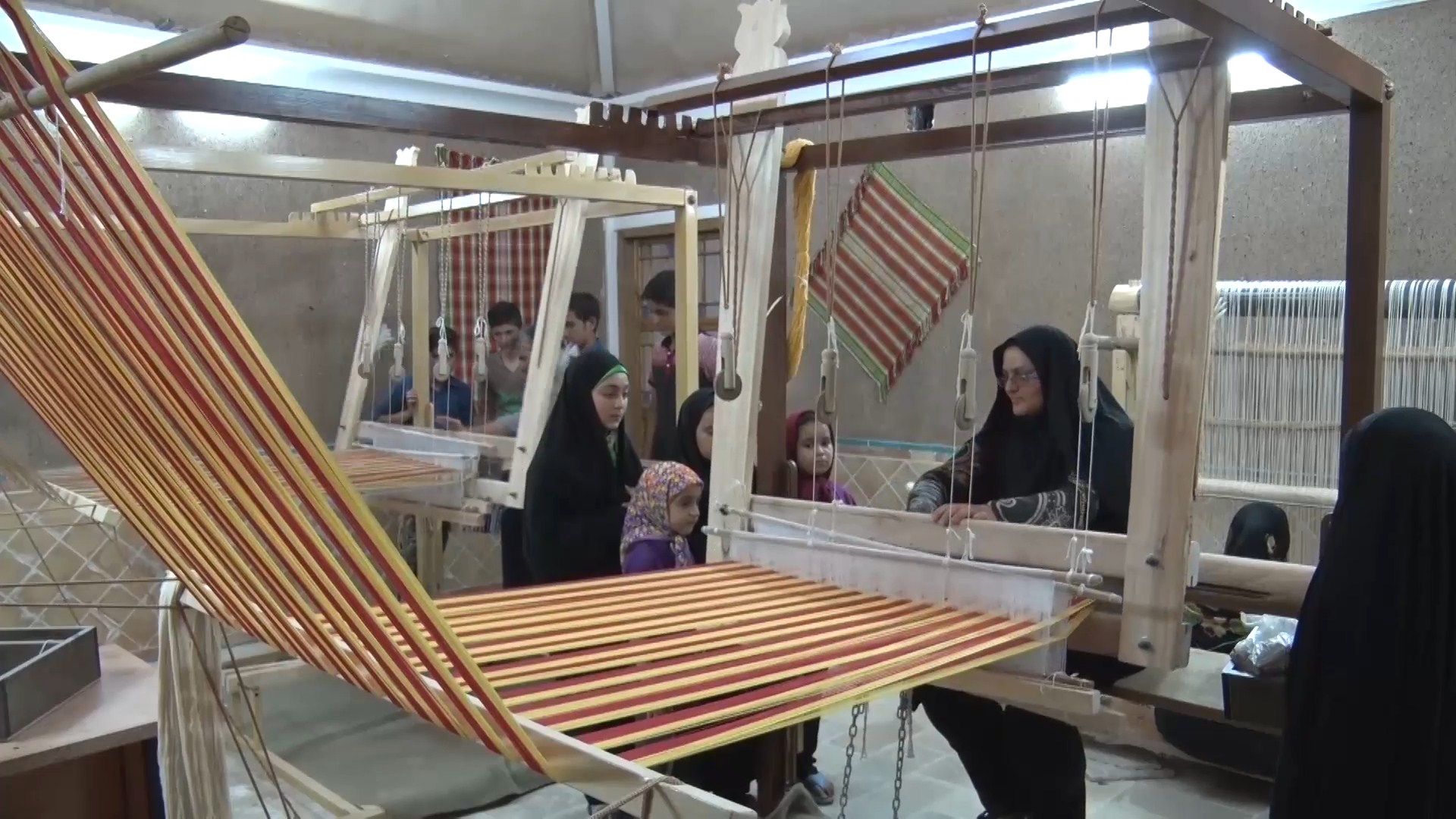 آموزش صنایع دستی به 130هنرمند آران و بیدگلی آموزش صنایع دستی به 130هنرمند آران و بیدگلی