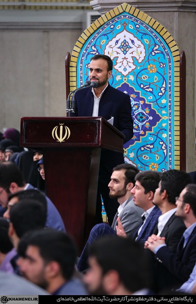 حاشیهنگاری دیدار شماری از دانشجویان با رهبر انقلاب حاشیهنگاری دیدار شماری از دانشجویان با رهبر انقلاب