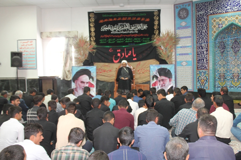 ایستادگی و مقاومت بهترین ابزار برای مقابل با استکبار جهانی ایستادگی و مقاومت بهترین ابزار برای مقابل با استکبار جهانی