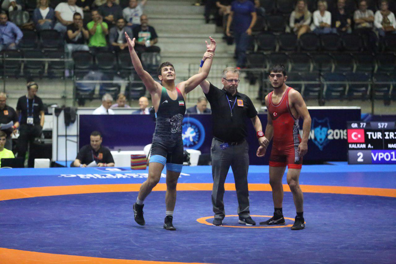 دو کشتی گیر کشورمان به فینال راه یافتند