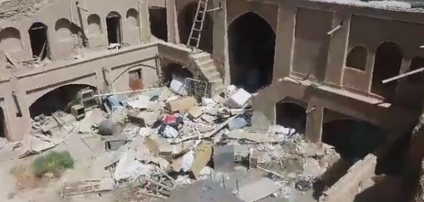 کاروانسرای تاریخی حاج حیدر نجف آباد در معرض تخریب کاروانسرای تاریخی حاج حیدر نجف آباد در معرض تخریب