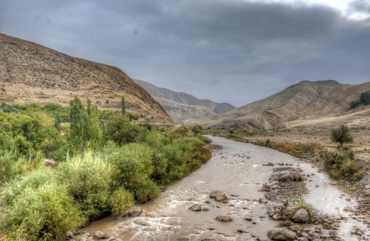 بارش برف و باران پاییزی میهمان آسمان استان