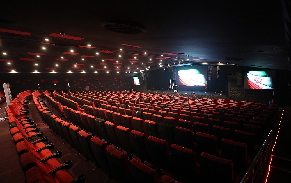 بهره برداری از سالن سرپوشیدهی کنسرت و موسیقی بهره برداری از سالن سرپوشیدهی کنسرت و موسیقی