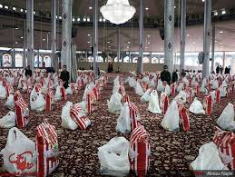 توزیع ۱۵ هزار بسته کمک معیشتی بین نیازمندان توزیع ۱۵ هزار بسته کمک معیشتی بین نیازمندان