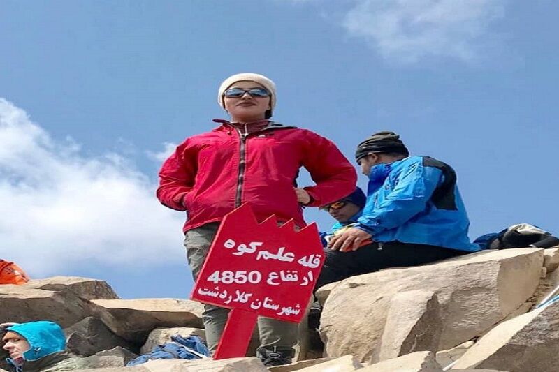 دختر مهابادی به دومین قله مرتفع ایران صعود کرد دختر مهابادی به دومین قله مرتفع ایران صعود کرد