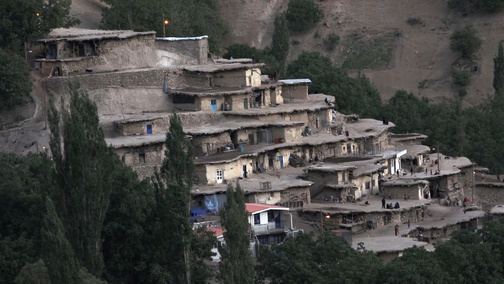 پول تمام ؛خانه ها نیمه تمام پول تمام ؛خانه ها نیمه تمام