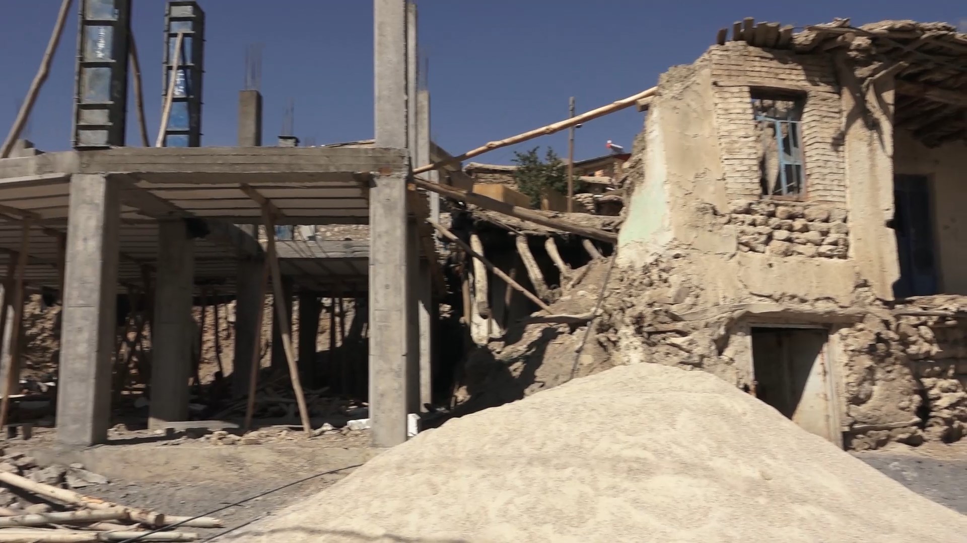 پول تمام ؛خانه ها نیمه تمام پول تمام ؛خانه ها نیمه تمام