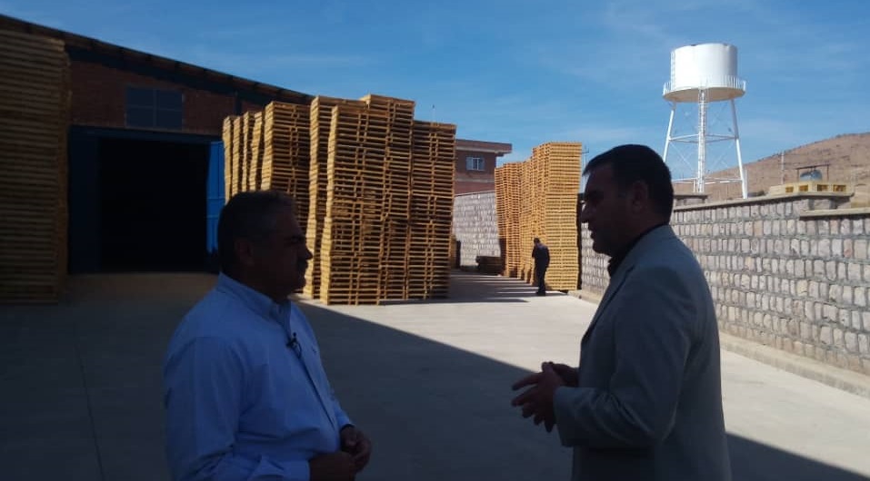 برچسب خارجی بر دسترنج باغدار ایرانی