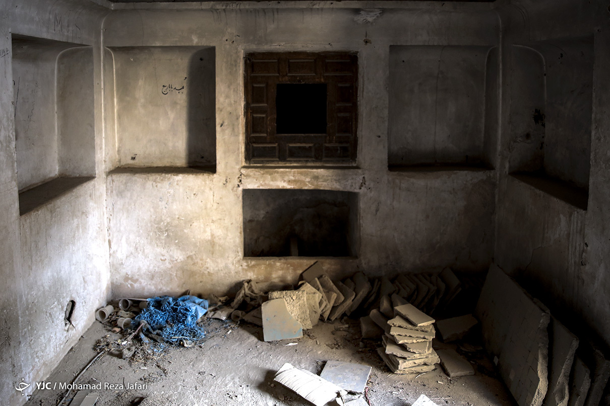 پشت پرده میدان امام اصفهان