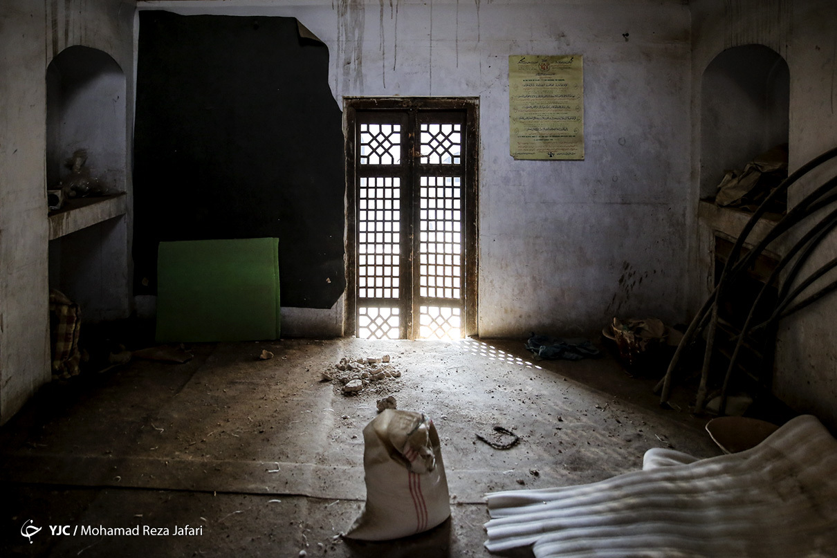 پشت پرده میدان امام اصفهان