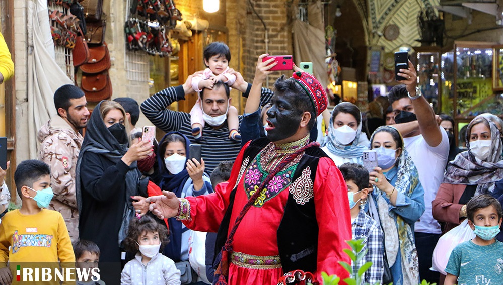 حاجی فیروز؛ پیام آور پرنشاط نوروز حاجی فیروز؛ پیام آور پرنشاط نوروز