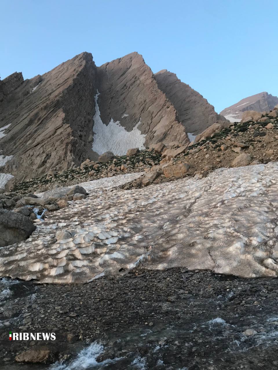 صعود به قله قاش مستان، بلندترین قله دنا صعود به قله قاش مستان، بلندترین قله دنا