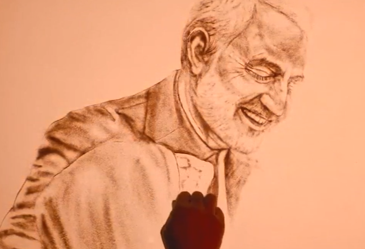 سردار سلیمانی در نقاشی های شنی سردار سلیمانی در نقاشی های شنی